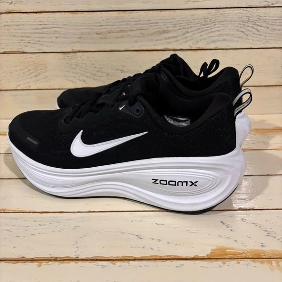 Nike Women's Black and White Athletic Shoes. Vomero Plus - Picture 4 of 12
